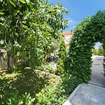 Apartman Lorenzo *