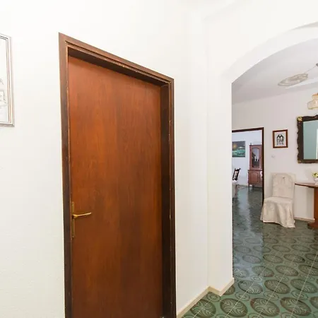 Lorenzo Apartment Trogir